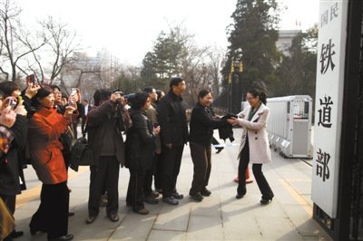 83�q�F·�φT�������������F�����T�ں��I����