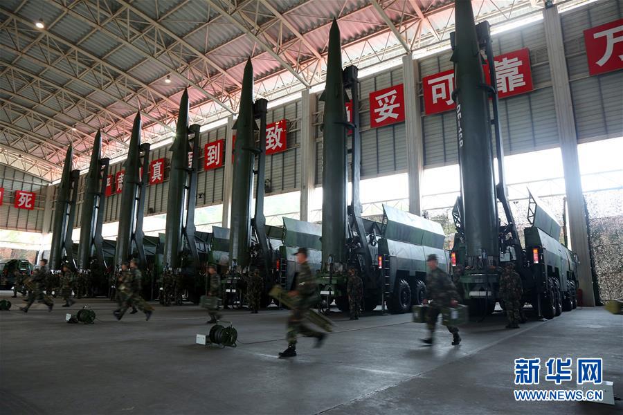 �����Aȫý�^�l���D�Ļ��ӣ���11�������Ї���ɫ��܊֮·韲�ǰ�M�����h����������܊ί�I(l��ng)��(d��o)���M������܊꠽��O(sh��)70��o(j��)��